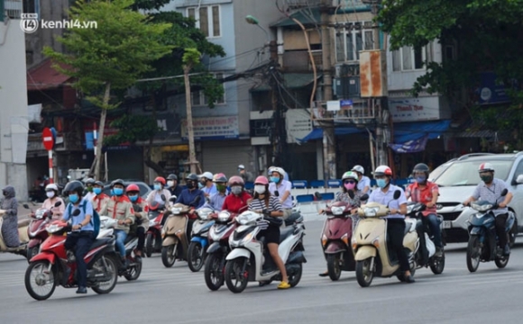 14 Anh Duong Pho Ha Noi Dong Duc Bat Ngo Trong Chieu Ngay 248