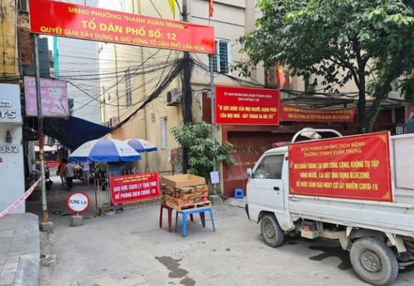 1 Ha Noi Phong Toa Khu Dan Cu 2000 Nguoi