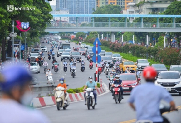 9 Anh Duong Pho Ha Noi Dong Duc Bat Ngo Trong Chieu Ngay 248