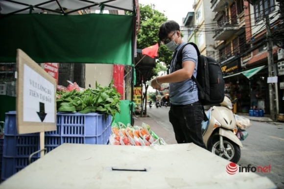 4 Ha Noi Cua Hang Rau Cu Khong Nguoi Ban Dong Gia 10 Ngan Chua Co Tien Khong Can Tra