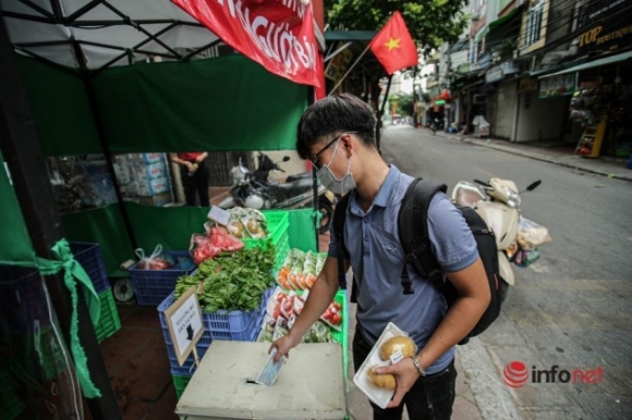 5 Ha Noi Cua Hang Rau Cu Khong Nguoi Ban Dong Gia 10 Ngan Chua Co Tien Khong Can Tra