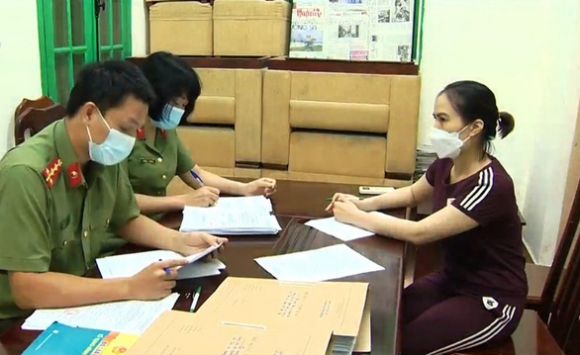 1 Khoi To Chuyen Vien Vu Van Tai   Tong Cuc Duong Bo Cap Trai Phep The Luong Xanh