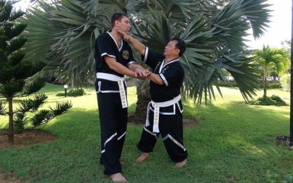 2 Vinh Biet Quyen Su Huynh Ngoc An Nguoi Lam Rang Danh Vinh Xuan Tai Chau Au