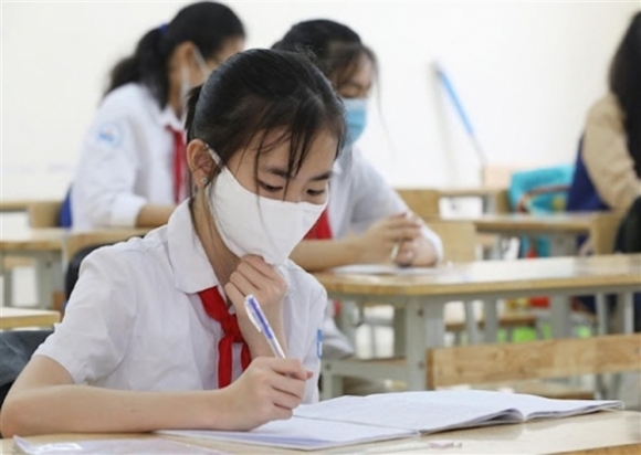 1 Thanh Hoa Giao Vien Day The Duc Va Hoc Sinh Lop 1 Duong Tinh Sars Cov 2