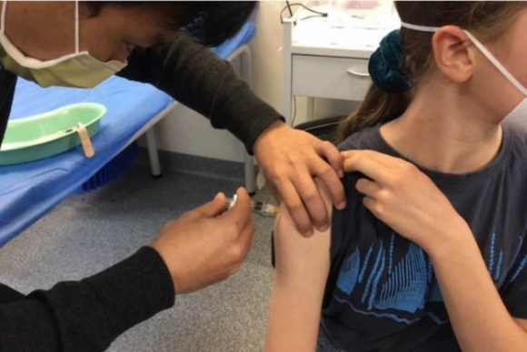4 Nhieu Nuoc Gap Rut Tiem Vaccine Cho Tre Em