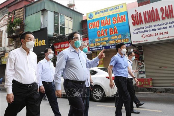 1 Thu Tuong Kiem Tra Dot Xuat Cac Diem Nong Dich Covid 19 Tai Ha Noi