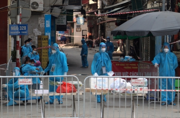 2 Ha Noi Di Doi 1200 Nguoi Dan Trong O Dich Lon Nhat