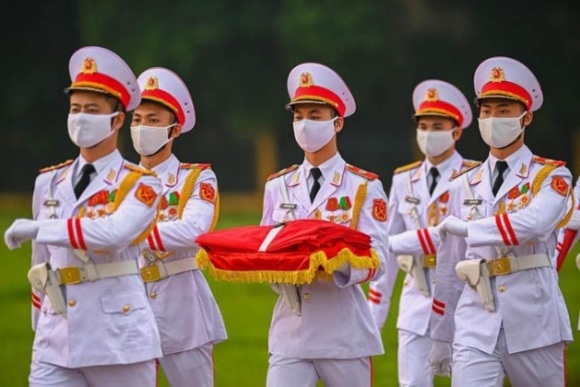 3 Le Thuong Co Mung Quoc Khanh Tai Lang Chu Tich Ho Chi Minh