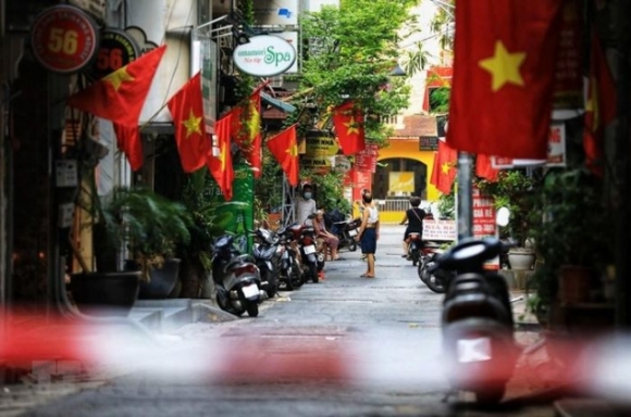 5 Hinh Anh Nhan Dan Thu Do Treo Co Ruc Ro Ky Niem Ngay Quoc Khanh