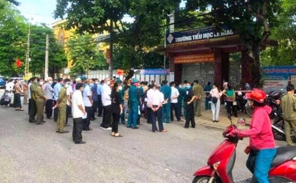 1 Di Tiem Vac Xin Covid 19 Ve Nguoi Dan Ong Bi Sot Va Phat Hien Duong Tinh