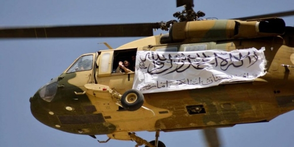 2 Taliban Dieu Hanh Khoe Chien Loi Pham Vu Khi My