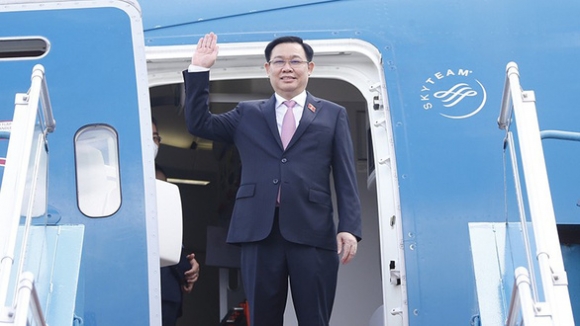 1 Chu Tich Quoc Hoi Vuong Dinh Hue Cong Du Chau Au Thuc Day Ngoai Giao Vac Xin