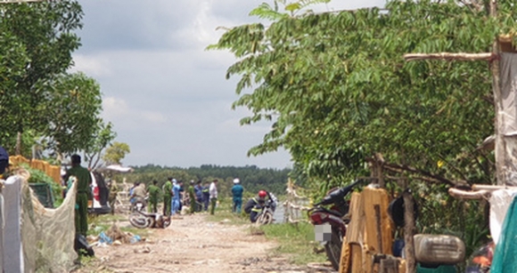 1 Nghi Bi Truy Duoi 3 Nguoi Nhay Kenh 1 Nguoi Chet Duoi O Binh Chanh