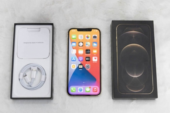 1 Thi Truong Iphone Am Dam