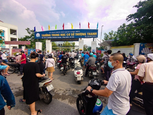 1 Nhieu Diem Tiem Chung Tai Ha Noi Dong Nghet Chen Lan