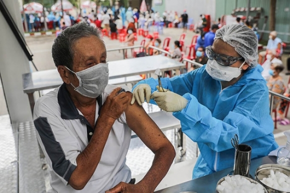 1 Hon 87 Nguoi Truong Thanh Tp Hcm Da Tiem Mot Lieu Vaccine Covid 19