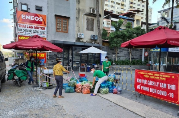 2 Ha Noi Phong Toa Chung Cu Hon 2600 Dan
