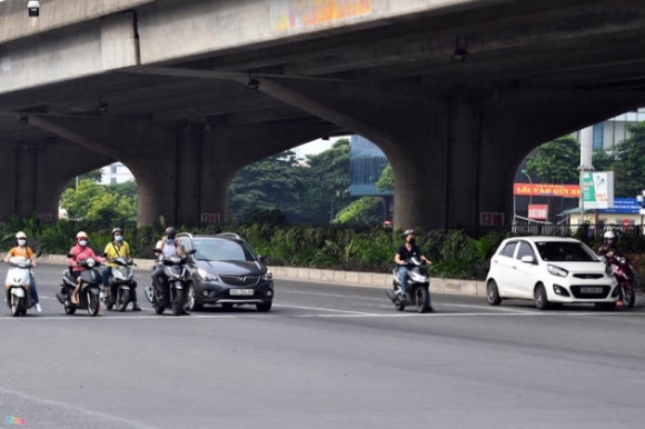 11 Sang Dau Tuan Duong Ha Noi Lai Dong Duc Xe Co