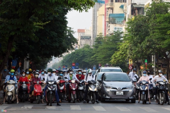 2 Sang Dau Tuan Duong Ha Noi Lai Dong Duc Xe Co