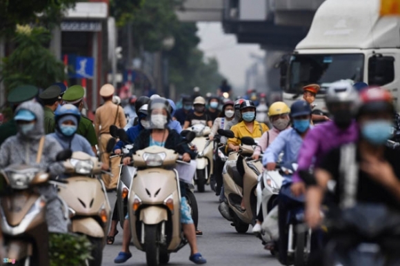 5 Sang Dau Tuan Duong Ha Noi Lai Dong Duc Xe Co