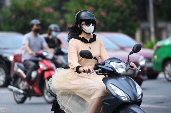 8 Sang Dau Tuan Duong Ha Noi Lai Dong Duc Xe Co