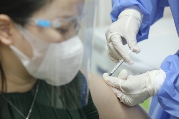 1 Viet Nam Vuot Moc Tren 30 Trieu Mui Tiem Ha Noi Duoc Phan Bo Them Vaccine Sinopharm