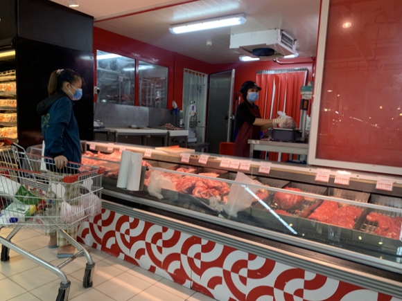 8 Nguoi Dan Quan 7 Mung Ro Di Sieu Thi Quan An Lien Tuc Chot Don Qua App