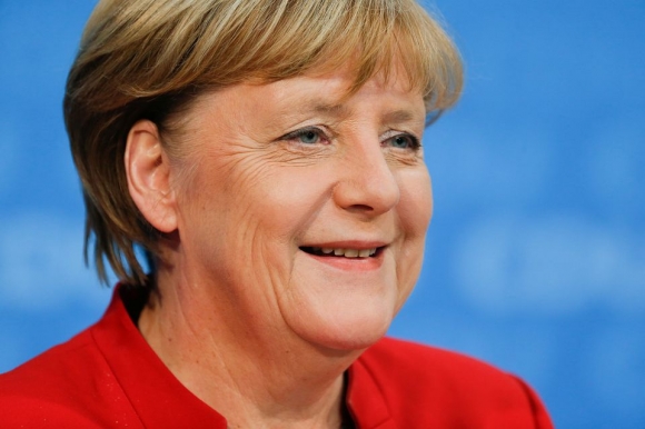 1 Thu Tuong Angela Merkel   Bieu Tuong Nu Quyen Cua The Gioi Nguoi Me Trong Long Nguoi Dan Duc