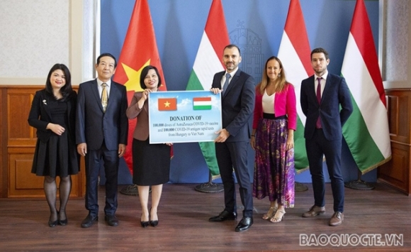 3 Hungary Trao Tang Viet Nam Vaccine Covid 19 Va Vat Tu Y Te