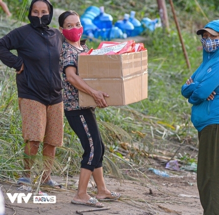 9 Tet Trung Thu Am Ap Cua Tre Em Ngheo Noi Gam Cau Nhat Tan