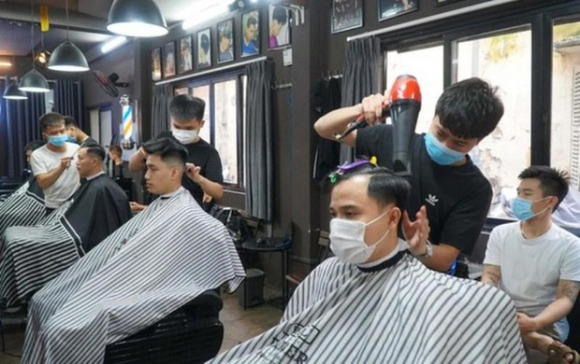 1 Nhung Hoat Dong Dich Vu Nao Du Kien Co The Duoc Tphcm Cho Phep Tu 110