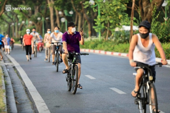 1 Hoa Toc Tu Ngay 289 Ha Noi Cho Phep Nguoi Dan Tap The Duc Mo Cua Tttm Shop Thoi Trang My Pham