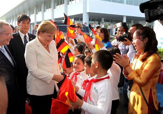 2 Thu Tuong Angela Merkel Va Viet Nam