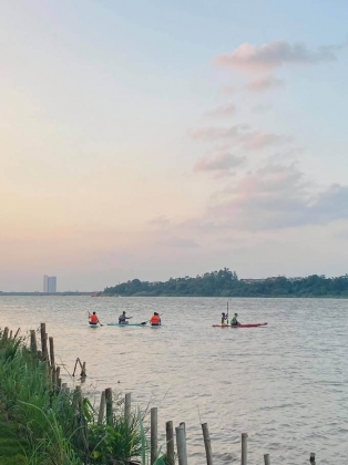 9 Nguoi Ha Noi Di Cam Trai Tro Lai