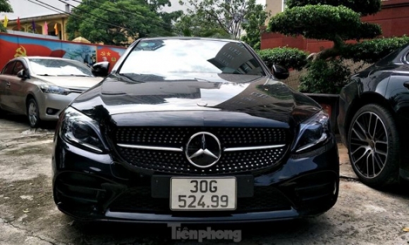 10 Can Canh Dan Sieu Xe Bi Thu Giu Trong Duong Day Danh Bac Khung O Ha Noi