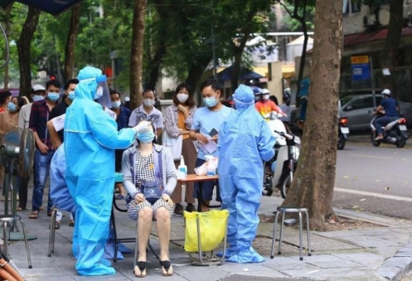 6 Ha Noi Xet Nghiem Dien Rong Cho Cu Dan Quanh Benh Vien Viet Duc