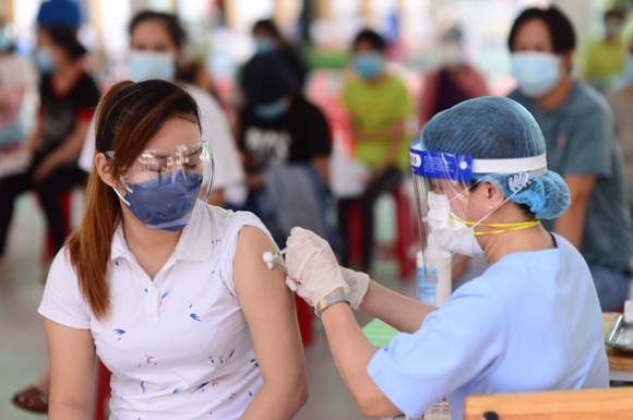 1 Tphcm Co So San Xuat Kinh Doanh Phai Tiep Tuc Tiem Vac Xin Day Du Cho Nguoi Lao Dong