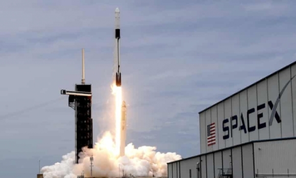 1 Gia Tri Cong Ty Vu Tru Cua Elon Musk Vuot 100 Ty Usd