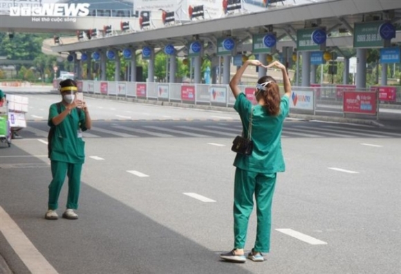 2 Xuc Dong Ngay Tro Ve Cua Nhung Chien Binh Ao Trang Tu Tam Dich Tphcm