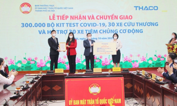1 Ha Noi Tiep Nhan 60 Xe Cuu Thuong Xe Tiem Chung Vac Xin Luu Dong
