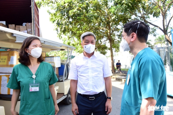 1 Tro Chuyen Truc Tuyen Voi Thu Truong Nguyen Truong Son Va 2 Giam Doc Benh Vien Tai Tphcm