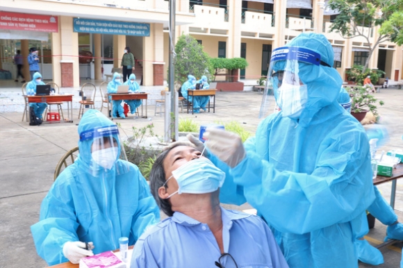 1 78 F0 Tai Binh Chanh Hau Het Da Tiem Du 2 Mui Vac Xin Trieu Chung Nhe