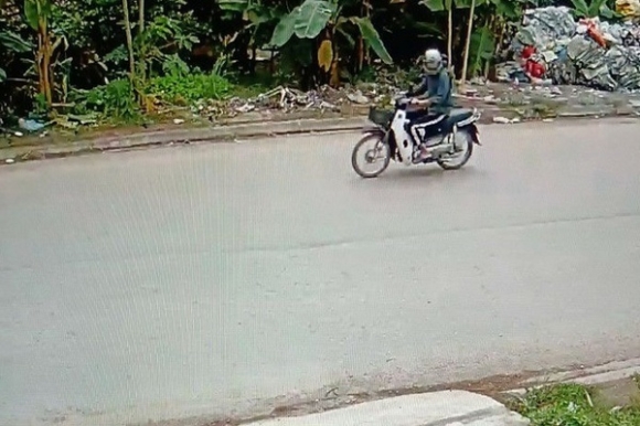2 Phat Hien Hinh Anh Nghi Pham Giet Bo Me Cung Em Gai Qua Camera An Ninh O Bac Ninh Va Ha Noi Sau Tham An