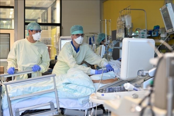 1 Duc Lo Ngai Tai Dien Tinh Trang Cac Benh Vien Qua Tai Vi Dich Covid 19