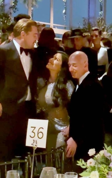 1 Hinh Anh Hot Nhat Hom Nay Ty Phu Amazon Noi Con Ghen Len Tieng Dan Mat Khi Ban Gai Liec Mat Dua Tinh Voi Tai Tu Leonardo Dicaprio