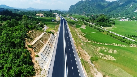 1 De Xuat Them Hon 700 Km Cao Toc Bac   Nam Dau Tu Cong Toan Bo Dai Du An
