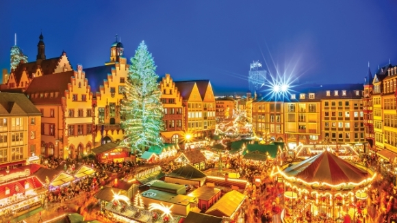 1 Hoi Cho Noel Tai Duc Nguy Co Bi Huy Vao Phut Chot