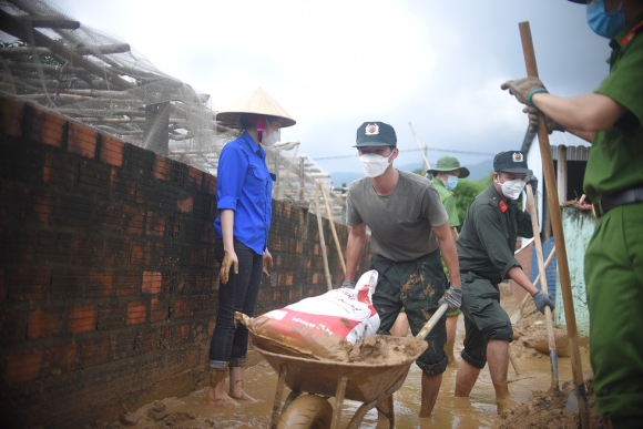 6 Khac Phuc Hau Qua Sat Lo Kinh Hoang O Nui Cam Thay Bo Doi Den Ca Xom Ai Cung Mung