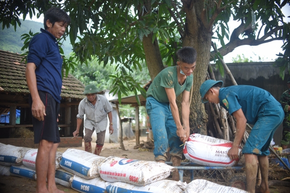 9 Khac Phuc Hau Qua Sat Lo Kinh Hoang O Nui Cam Thay Bo Doi Den Ca Xom Ai Cung Mung