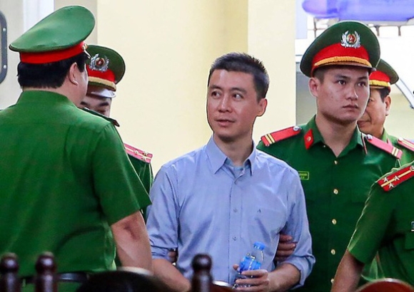1 Toa Cap Cao Tuyen Buoc Phan Sao Nam Ngoi Tu Tro Lai
